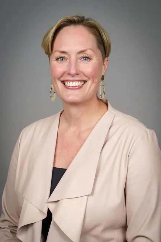 Photo of Brenda Rhodes, Deputy Mayor and District Councillor